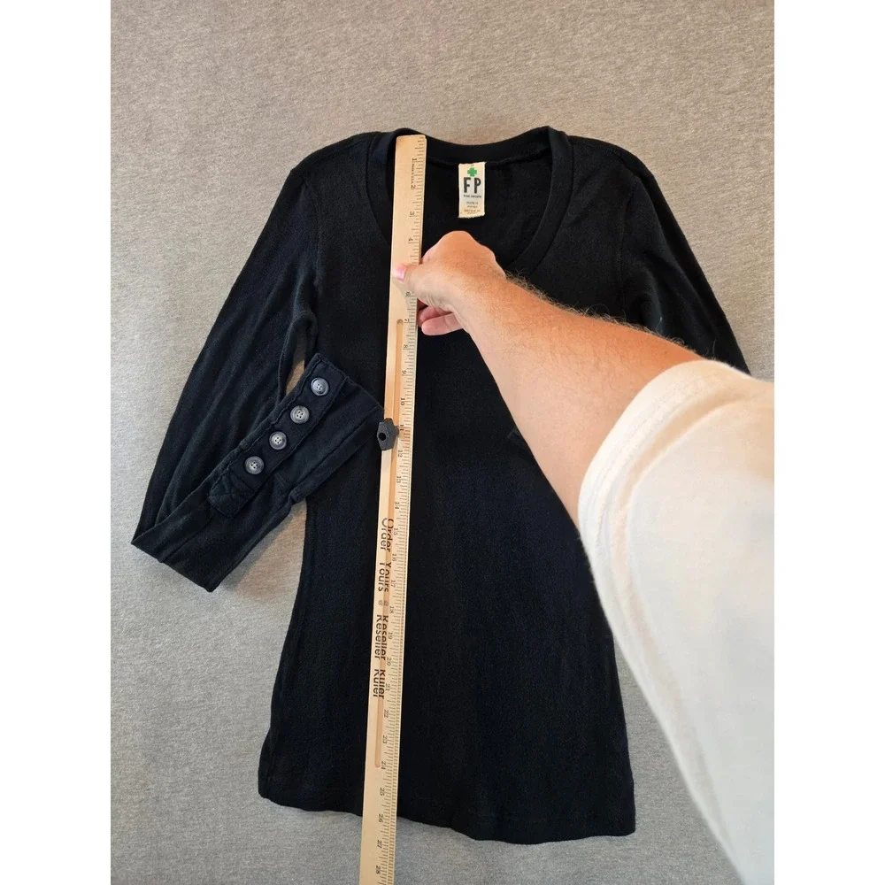 Free People Motor Cuff Thermal Shirt Womens Small Black Button Long Sleeve Scoop